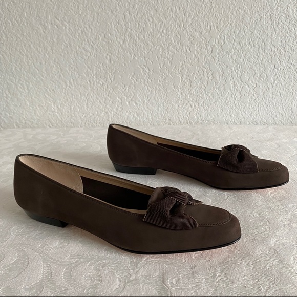 Salvatore Ferragamore brown suede bow pumps - Picture 4 of 7